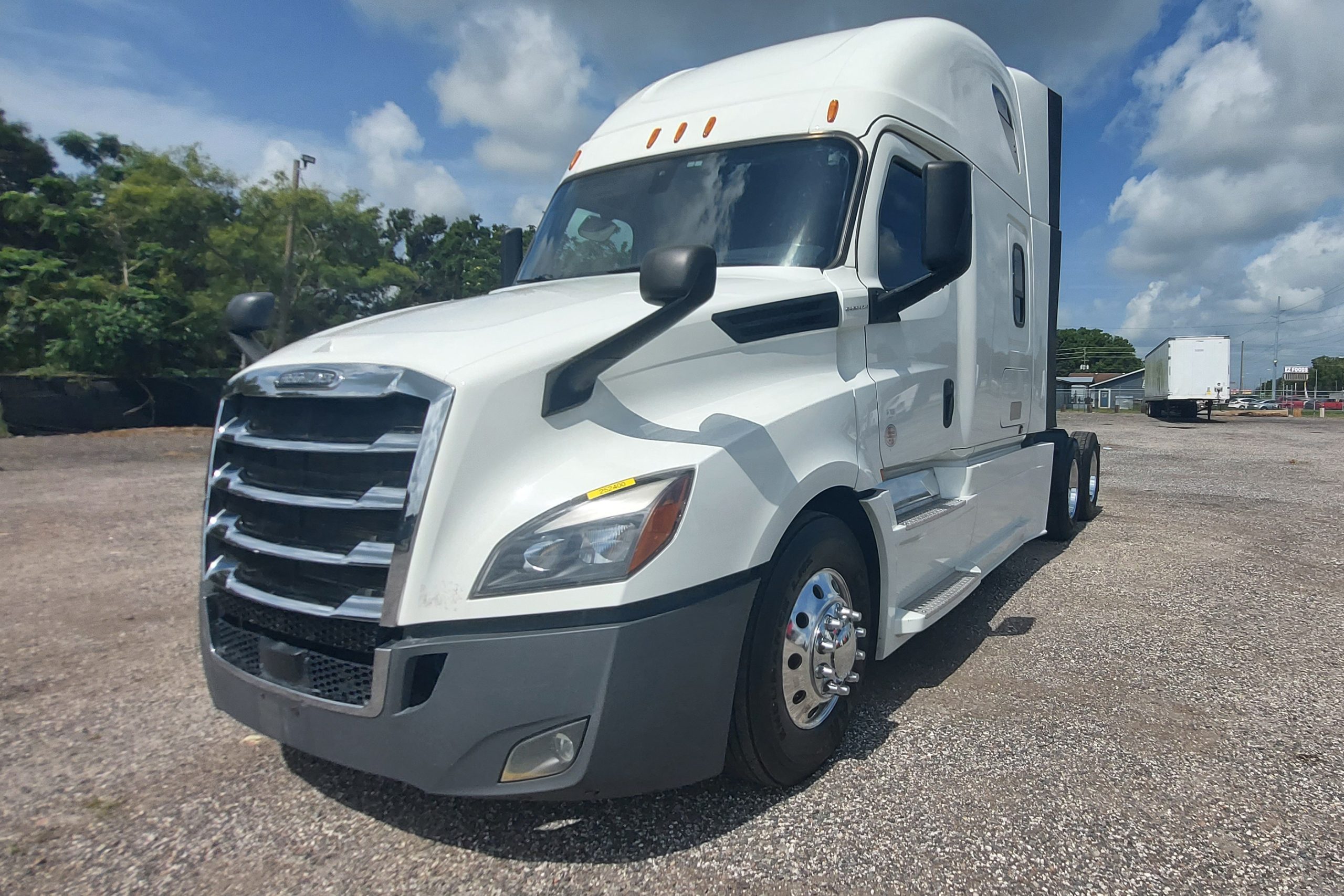 What is the Best Semi Truck to Buy